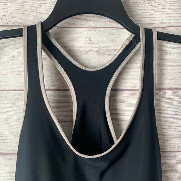 Under Armour Black and Gray Heat Gear Sports Bra Racerback - Picture 2 of 10